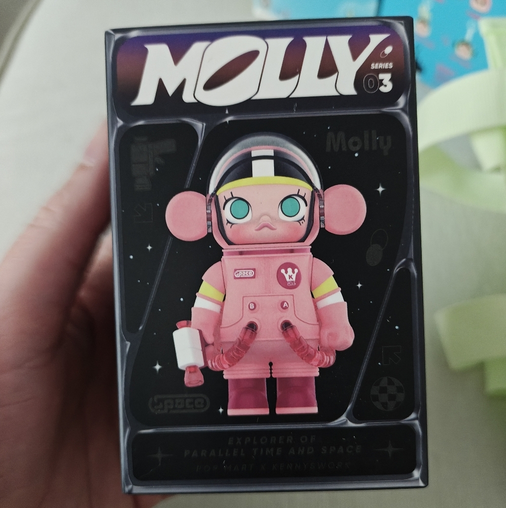 Peach Mega Space Molly Series 03 Explorer Figure